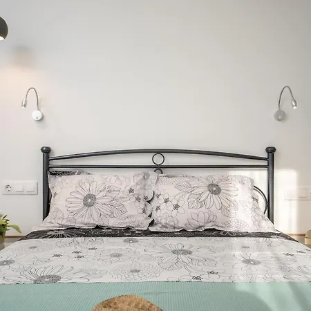 Depis & Apartment Naxos City