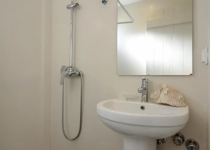 Depis & * Naxos City