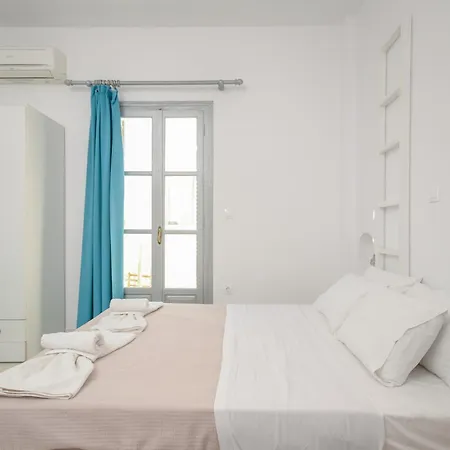 Depis & Daire Naxos City