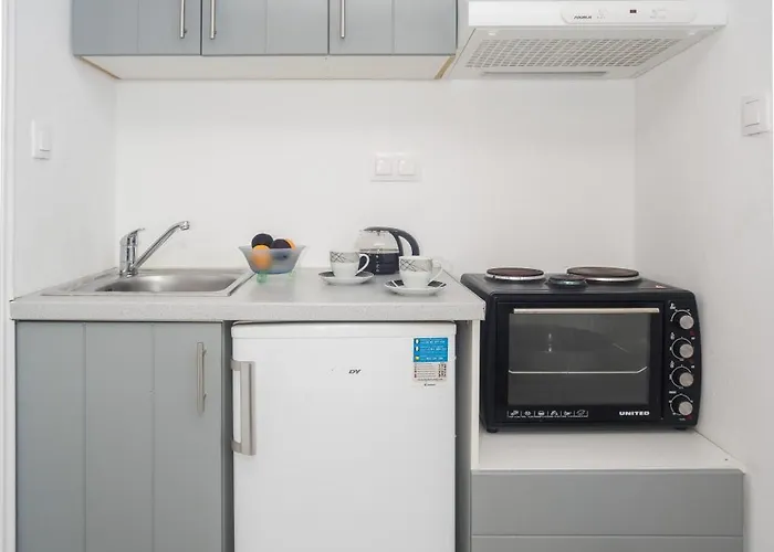 Depis & アパート Naxos City